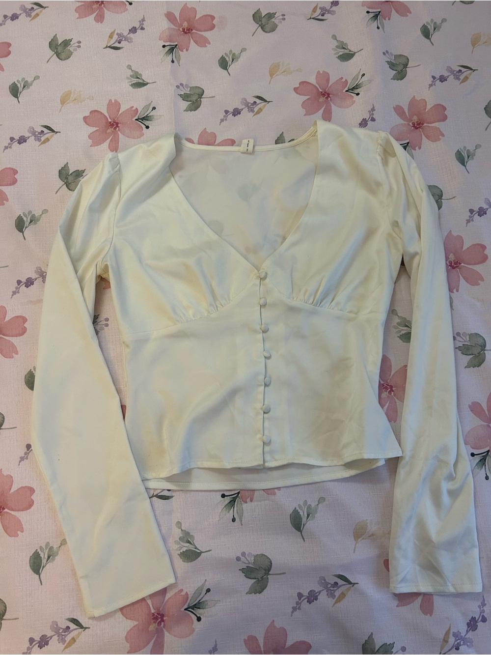 Women's Cream Long-Sleeve V-Neck Button Front Top